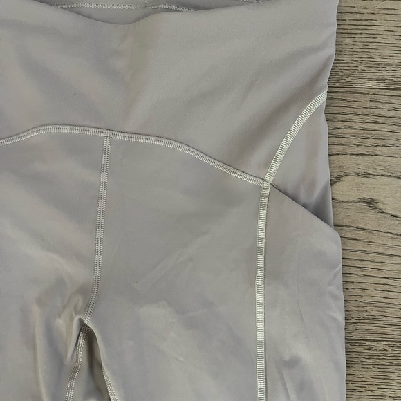 Like New | Lululemon Power Thru High-Rise Crop Leggings Pants | Size 4 - Picture 6 of 8